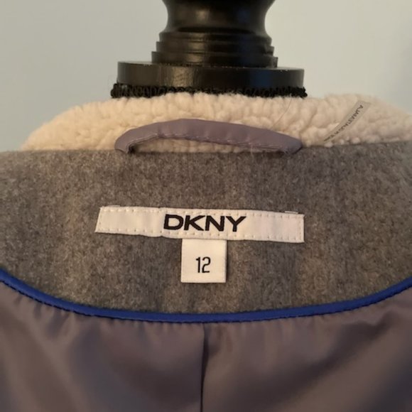 DKNY Wool Coat/NWOT/SZ 12/Grey - Picture 3 of 4